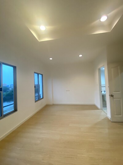 บ้านกลางเมือง เดอะรอยัล โมนาโค ศรีนครินทร์ - พัฒนาการ-10