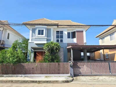 รสิกา เทพารักษ์ / • ขนาด 3 ห้องนอน 3 ห้องน้ำ จอดรถได้ 2 คัน