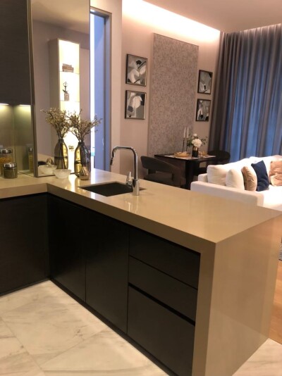 ศาลาแดง วัน / พื้นที่ใช้สอย 57.70 ตร.ม. ชั้นที่ 6 *