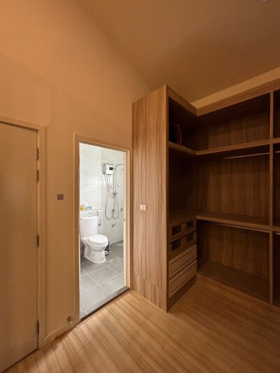 บ้านแฝด สวย ตกแต่งพร้อม ทำเลดี สงบ ปลอดภัย ใกล้แหล่งชุมช