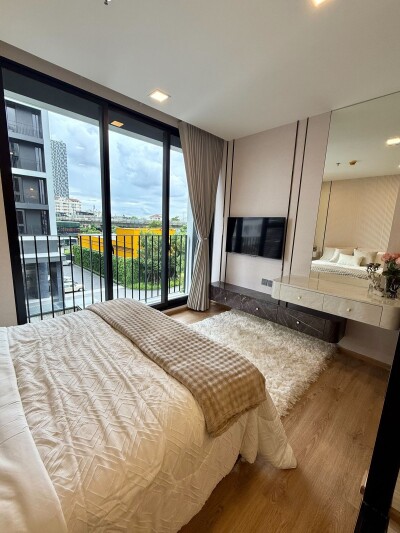 โนเบิล อราวน์ อารีย์ / Noble Around Ari-9