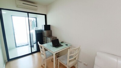 ไอคอนโด สุขาภิบาล 2 /  1 ห้องน้ำ, 1 ห้องครัว และ 1 ห้องนั่งเล่น