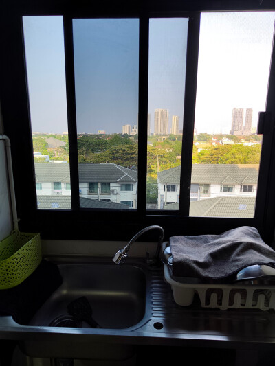 สิริ ศรีลาซาล / SIRI Sri-Lasalle