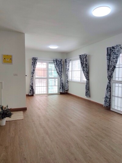 เดอะ คอนเนค 8 วงแหวน - บางนา