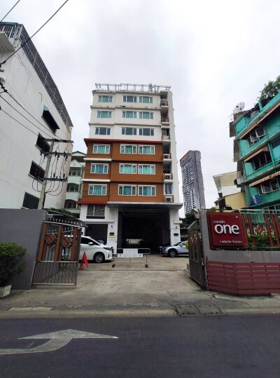 วัน ลาดพร้าว สเตชั่น / One Ladprao Station (Ladprao 18)