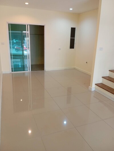 วิลเลต ไลท์ ติวานนท์ - แจ้งวัฒนะ-3