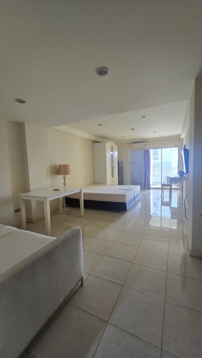 เดอะ คัลเลอร์ ลีฟวิ่ง คอนโดมิเนียม / The Color Living Condominium-2