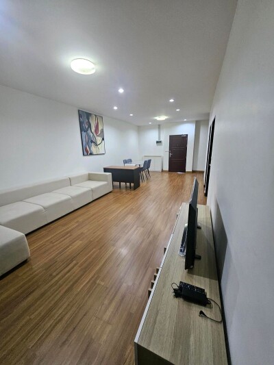 เดอะ เวลลิงตัน คอนโด / The Wellington Condominium-2