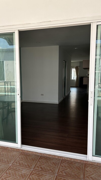 ไพลิน ปาร์ค รัตนาธิเบศน์