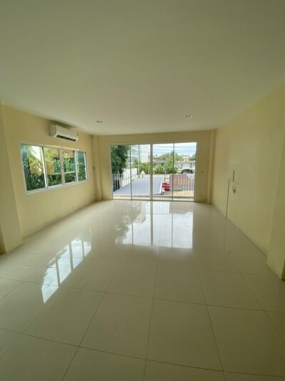 อัพเดตล่าสุด 30/10/2568 : 🌟 ให้เช่าอาคารพาณิชย์ สุขุมวิท 64 🌟