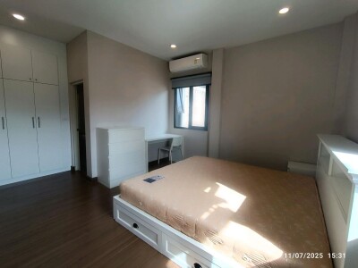 เดอะ ซิตี้ บางนา กม.7 / 📍 พื้นที่ใช้สอย 278 ตร.ม. | ที่ดิน 102 ตร.วา-29