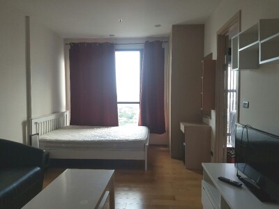 ฟิวส์ สาทร - ตากสิน / FUSE Sathorn - Taksin