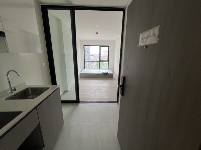 ออริจิ้น ปลั๊ก แอนด์ เพลย์ สิรินธร สเตชั่น / ห้องขนาด 25.5 ตรม.