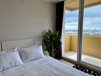 เอ็มโซไซตี้ คอนโดมิเนียม / M Society Condominium