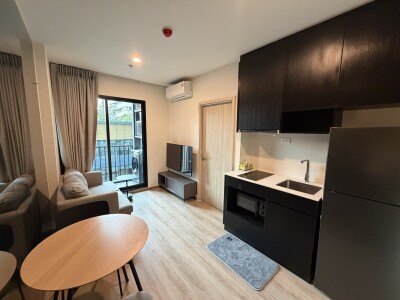 โนเบิล นิว ดิสทริค อาร์ไนน์ / Noble Nue District R9