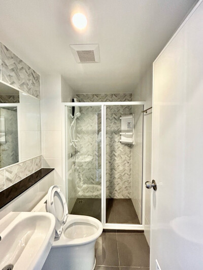 รีเจ้นท์โฮม บางนา (โครงการใหม่) • 1 ห้องนอน 1 ห้องน้ำ • ชั้น 16 อาคาร D • ขนาด 28 ตร.ม. • มี 2 ห้อง: ห้อง 423 และ ห้อง 4-4