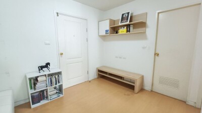 ไอคอนโด สุขาภิบาล 2 /  1 ห้องน้ำ, 1 ห้องครัว และ 1 ห้องนั่งเล่น