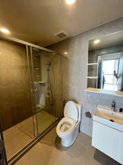 ดิ อิสสระ สาทร / ขนาด 90 ตร.ม.  2 ห้องนอน | 2 ห้องน้ำ-8