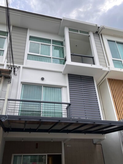 เดอะ เมทโทร พระราม 9 / The Metro Rama 9