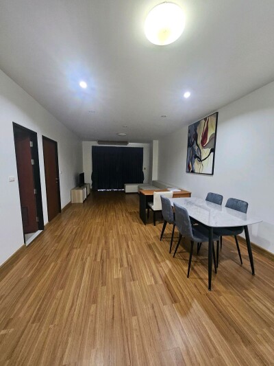 เดอะ เวลลิงตัน คอนโด / The Wellington Condominium-6