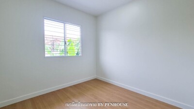 พฤกษาวิลล์ 27 มีนบุรี - สุขาภิบาล 2 / เนื้อที่ : 24 ตารางวา 3 ห้องนอน 2 ห้องน้ำ 1 ที่จอดรถ 1 ห้องครัว 1 ห้องรับแขก