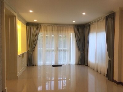 ลัดดารมย์ อิลิแกนซ์ วงแหวน สาทร-7