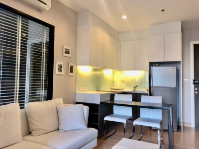 เออร์บาโน่ แอบโซลูท สาทร - ตากสิน / Urbano Absolute Sathon - Taksin