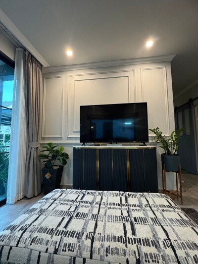 สราญสิริ รามคำแหง / 🛏 รายละเอียดบ้าน:  3 ห้องนอน  1 ห้องทำงาน (สามารถปรับเป็นห้องนอนเพิ่มได้)  3 ห้องน้ำ-5