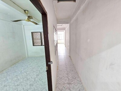 ให้เช่าอาคารพาณิชย์ 3 ชั้นครึ่ง มีดาดฟ้า 9 ห้องนอน 168 ตร.ม. สุขสวัสดิ์ 31/1 ราษฏร์บูรณะ