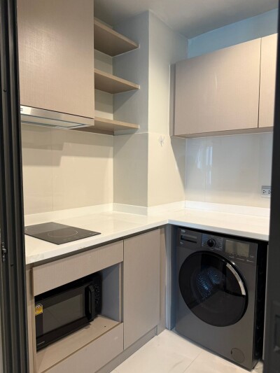 ไลฟ์ ลาดพร้าว / Life Ladprao