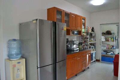 บ้านเดี่ยว 2 หลัง บนที่ดิน 1ไร่ ตกแต่งพร้อมอยู่