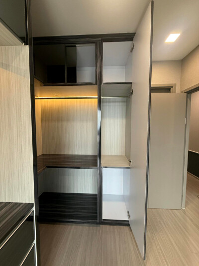 ไลฟ์ อโศก ไฮป์ / Life Asoke Hype-9