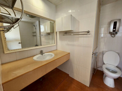 ไท ปิง ทาวเวอร์ / Tai Ping Towers