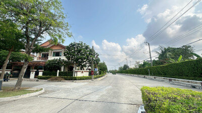เศรษฐสิริ เสรีไทย-19