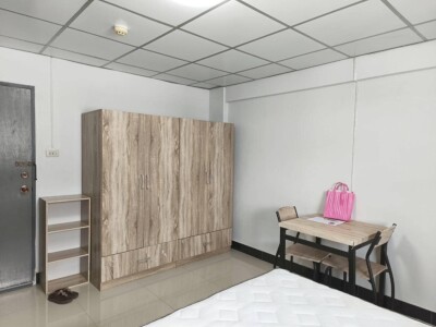 ลุมพินี เซ็นเตอร์ แฮปปี้แลนด์ เฟส 1-4 /  25 ตร.ม ตึก b3ชั้น 7