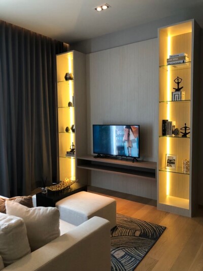 ศาลาแดง วัน / พื้นที่ใช้สอย 57.70 ตร.ม. ชั้นที่ 6 *