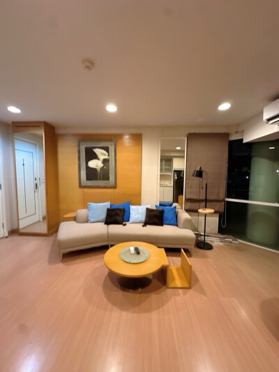 เดอะ บางกอก ถนนทรัพย์ / The Bangkok Thanon Sub