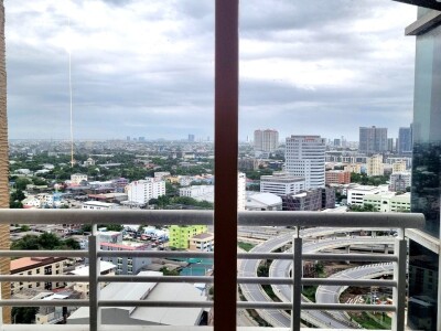 เดอะโฟร์วิงส์ เรสซิเดนซ์ ศรีนครินทร์ /  71 ตรม.