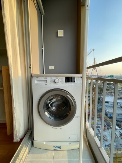 ลุมพินี เพลส พระราม 3 - ริเวอร์ไรน์ / 28.5 ตรม  ชั้น16