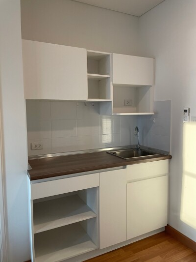 ลุมพินี เพลส พระราม 3 - ริเวอร์ไรน์ / 28.5 ตรม  ชั้น16