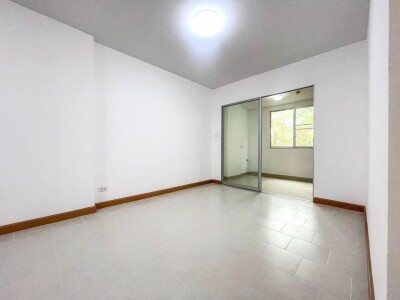 ซิตี้ รีสอร์ท รัชดา - ห้วยขวาง / 62 ตรม .