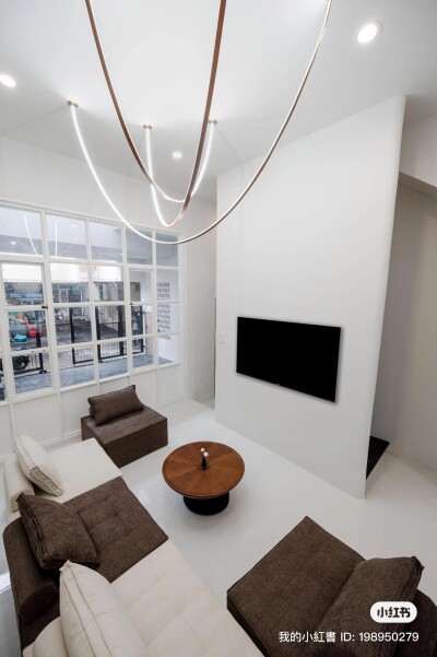 พูลวิลล่าสไตล์โมเดิร์นลักชูรี่ รัชดาห้วยขวางพร้อมอยู่  6 นอน 6 น้ำ