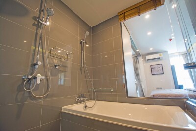 อัปเดตล่าสุด 4/9/67 :  คิว ชิดลม - เพชรบุรี / ชั้น 27 ขนาด 45 ตารางเมตร