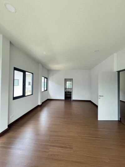 เดอะ ซิตี้ บางนา (โครงการใหม่) / 285 ตารางเมตร