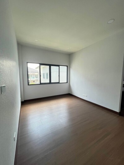 เดอะ ซิตี้ บางนา (โครงการใหม่) / 285 ตารางเมตร