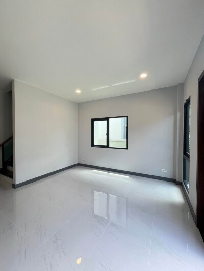 เดอะ ซิตี้ บางนา (โครงการใหม่) / 285 ตารางเมตร