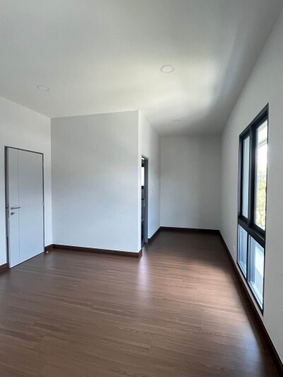 เดอะ ซิตี้ บางนา (โครงการใหม่) / 285 ตารางเมตร