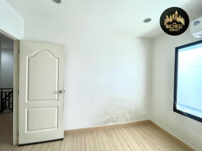 ไอฟีล บางนา / 196 ตรม.