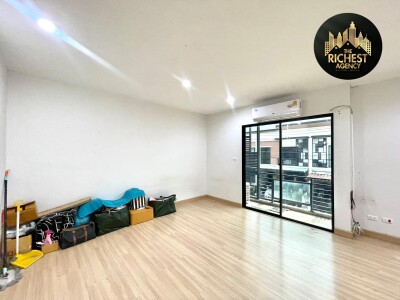 ไอฟีล บางนา / 196 ตรม.