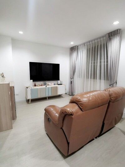 วิรัลพัชร เฉลิมพระเกียรติ 48 / 205 ตรม.-6